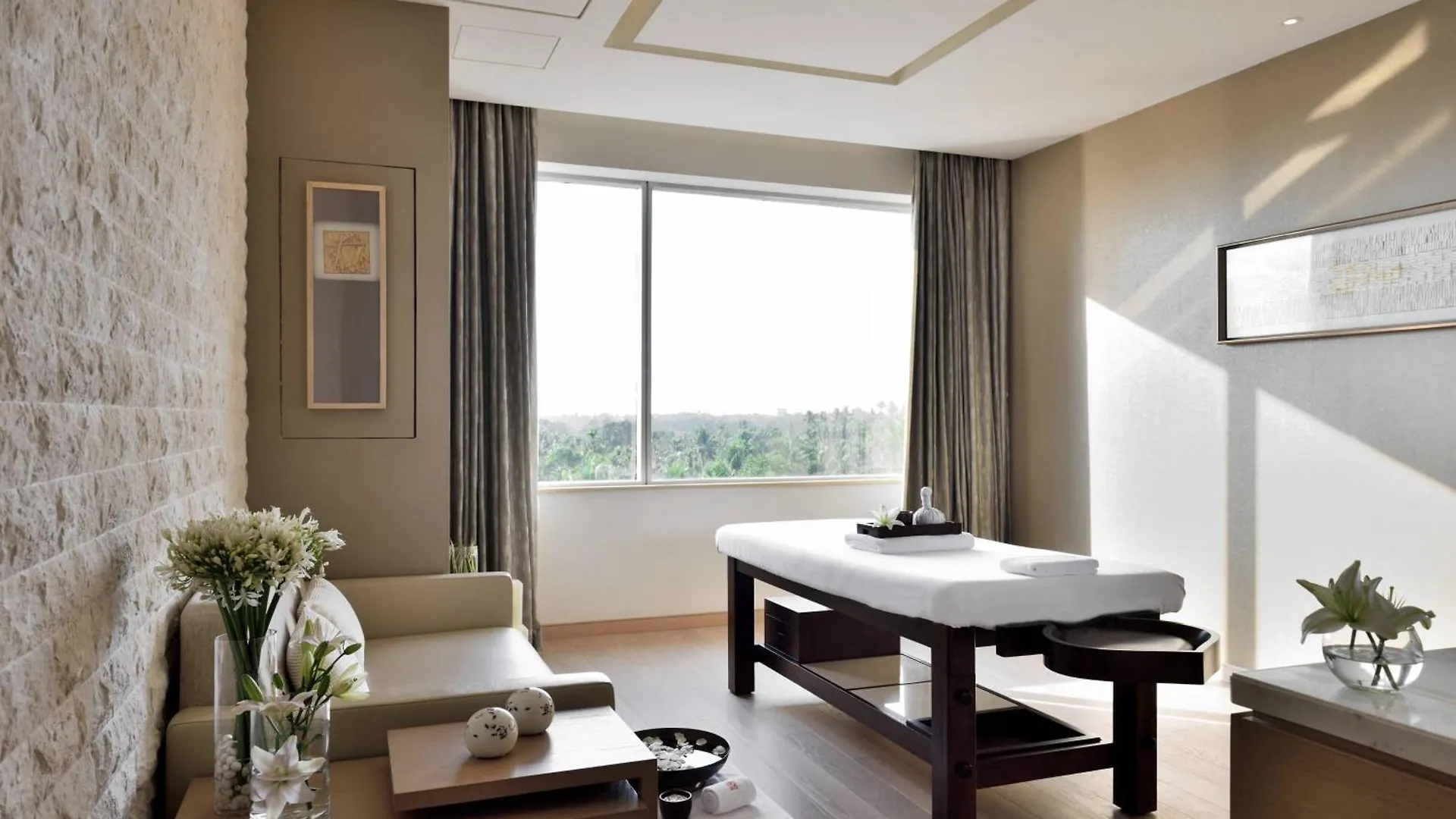 Kochi Marriott Hotel 5*,  India